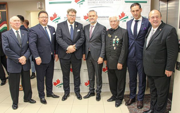A Kanadai Magyar Vállalkozók Szövetségének gálavacsorája a Kanadai Magyar Kultúrközpontban